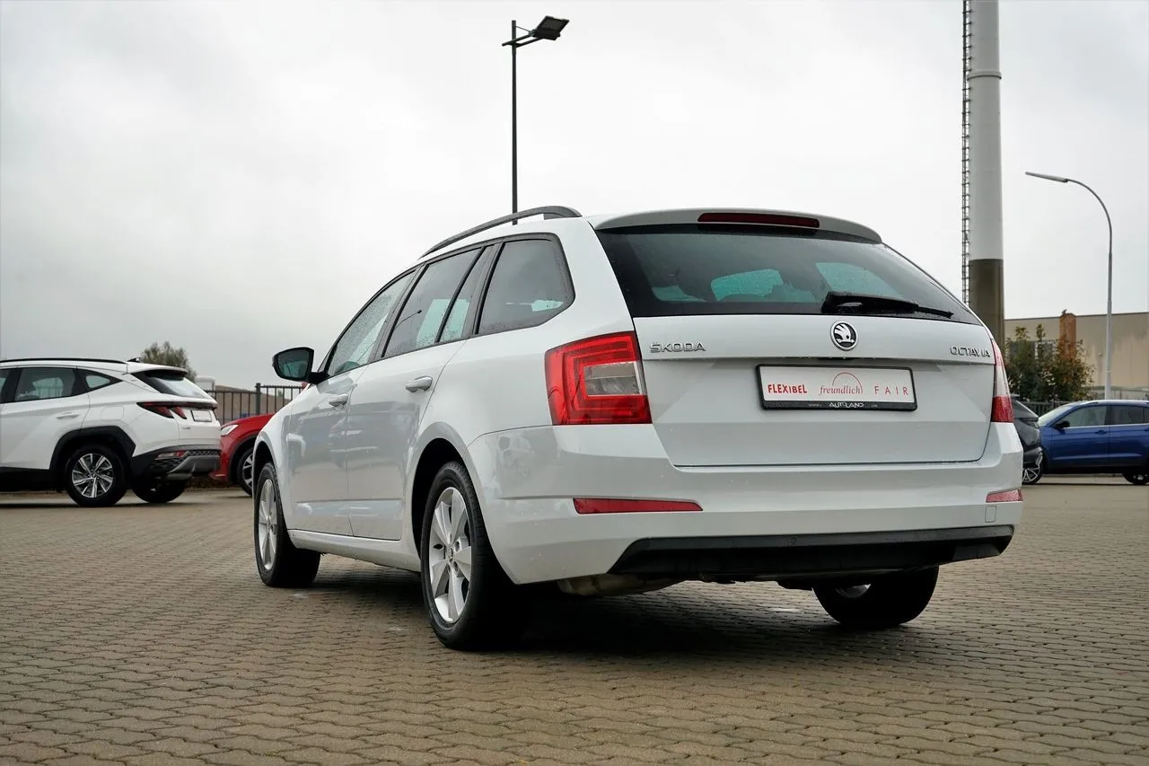 Skoda Octavia Combi 1.8 TSI DSG...  Image 2